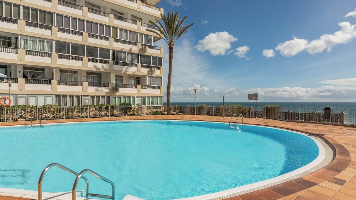 Playa del Aguila Apartment | Apartment "Soraya" on the Beach with Sea Views, Wi-Fi, Pool and Garden