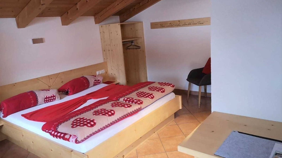 Nauders Apartment | Apart FICHTE - Farm VALRUNZHOF - directly at the SEILBAHNCENTER