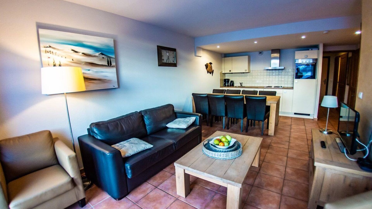 Saint-Francois-Longchamp House | Apartment suitable for 8-10 persons. In center of Saint François Longchamp with ski in & out.