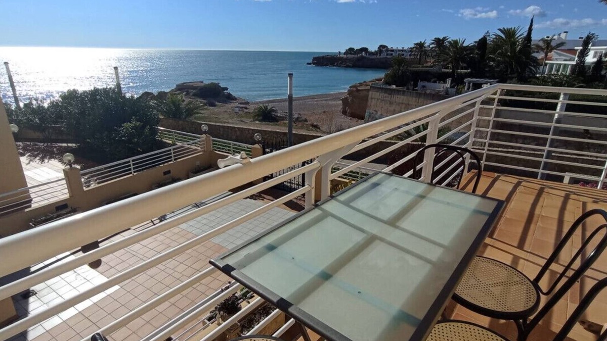 Vinaros Apartment | APART FRONT SEA WITH POOL 10 M. BEACH 4 PERS.