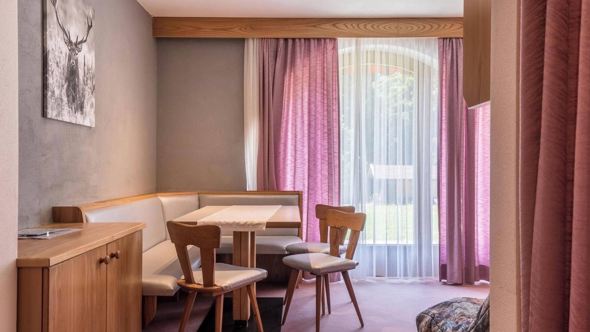 Castelrotto Apartment | Apartment "Ferienparadies Sabina Euringer" in the nature reserve directly on the Alpe di Siusi
