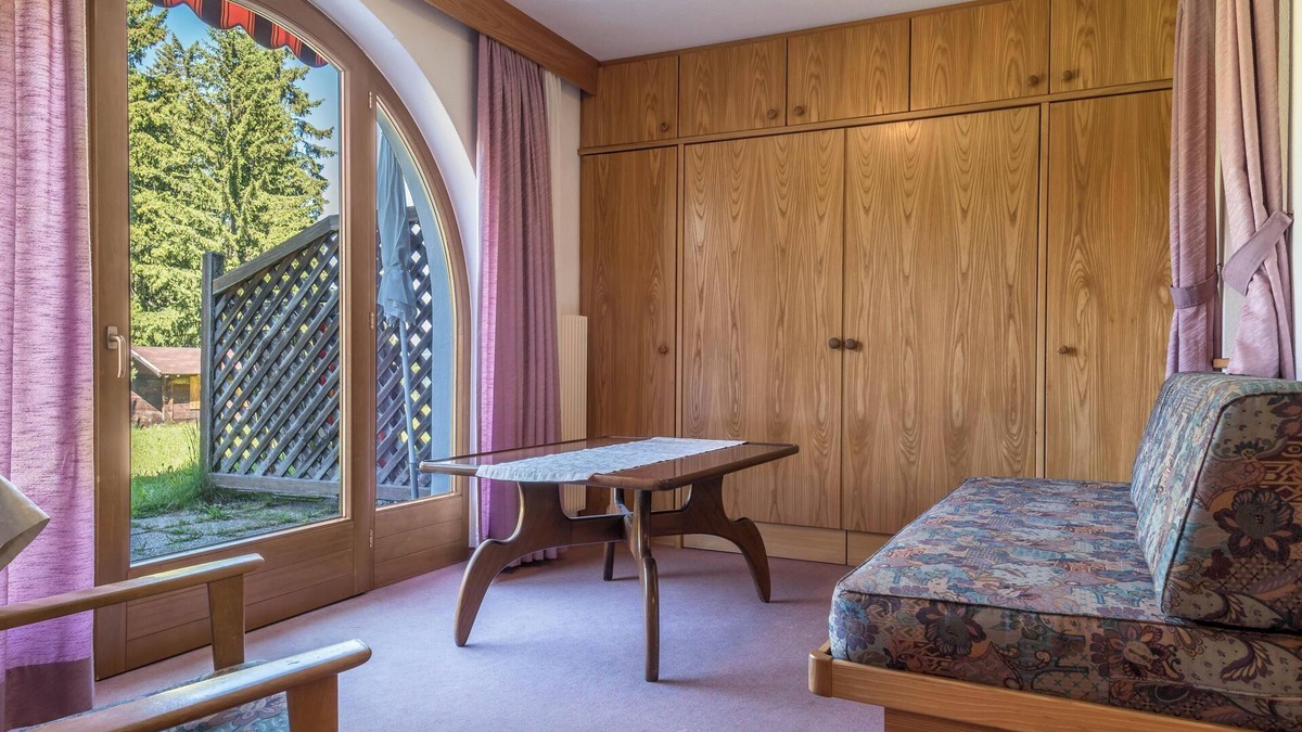 Castelrotto Apartment | Apartment "Ferienparadies Sabina Schlern" in the Nature Reserve directly on the Alpe di Siusi