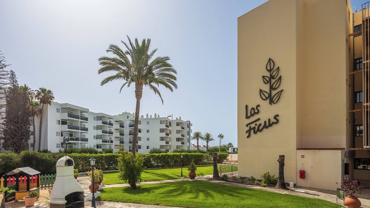 Playa del Ingles Apartment | Apartamento Los Ficus