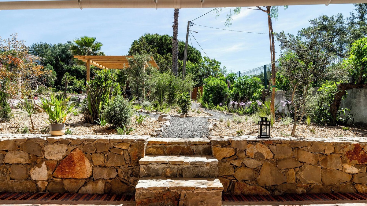 Telheiro Apartment | Apartamento en las Montañas, con Wifi, Huerta Bio a 15 Minutos de la Playa Faro