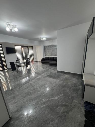 Ramnicu Valcea Apartment | Apartament 3 camera Dem Radulescu H&H