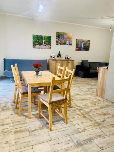 Piechowice Apartment | Apartament KROPELKA