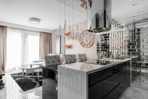 Old Town Apartment | Apartament Lustrzany Waterlane Island Spa Gdańsk