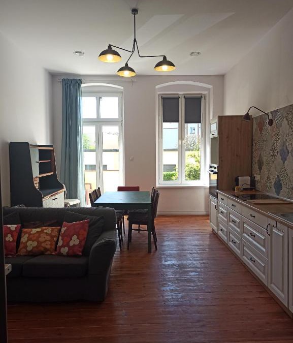 Legnica Apartment | Apartament PAPROTKA 100m