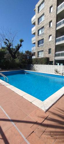Real de San Carlos Apartment | Apartamento con vista al Rio y frente a la playa