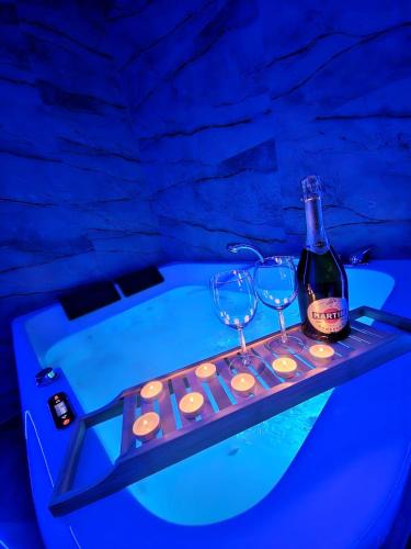 Radom Apartment | Apartament w Centrum z Jacuzzi, prywatny parking, klimatyzacja 4