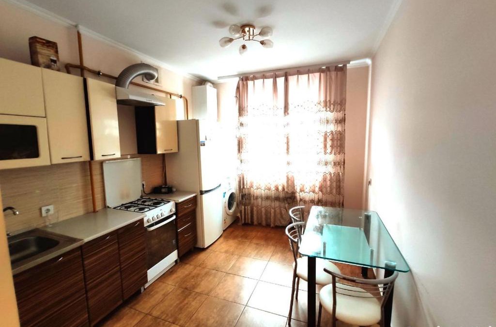 Kosuv Stary Apartment | Апартаменти в новобудові біля парку Шевченка