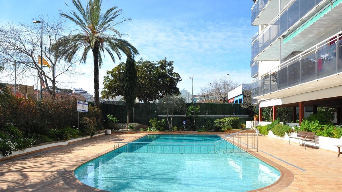 Lloret Town Center Apartment | Apartamento Blau Mar piscina, 100 m hasta el centro, Wifi , 500 m hasta la playa
