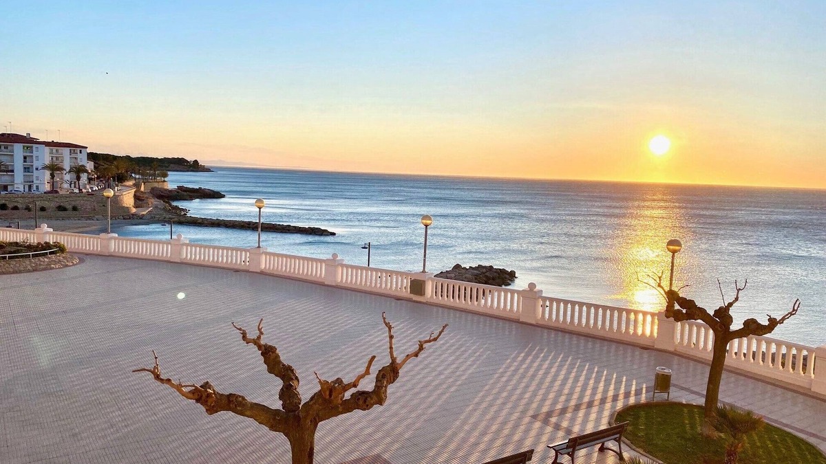 Costa Dorada Condo | Apartamento completo en primera línea, WIFI gratis