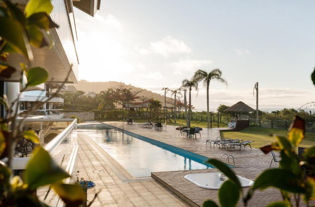 Lagoinha Apartment | Apartamento com 4 suítes pé na areia