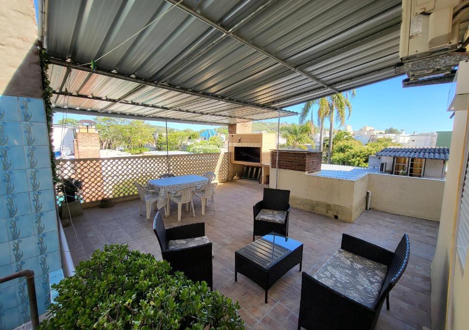 Piriapolis Apartment | Apartamento con Terraza y Parrillero