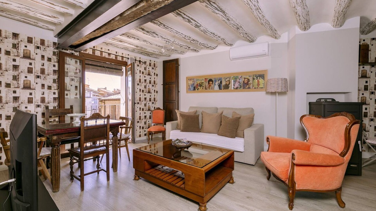 Adahuesca Apartment | Apartamento de Lujo Para 6 Personas