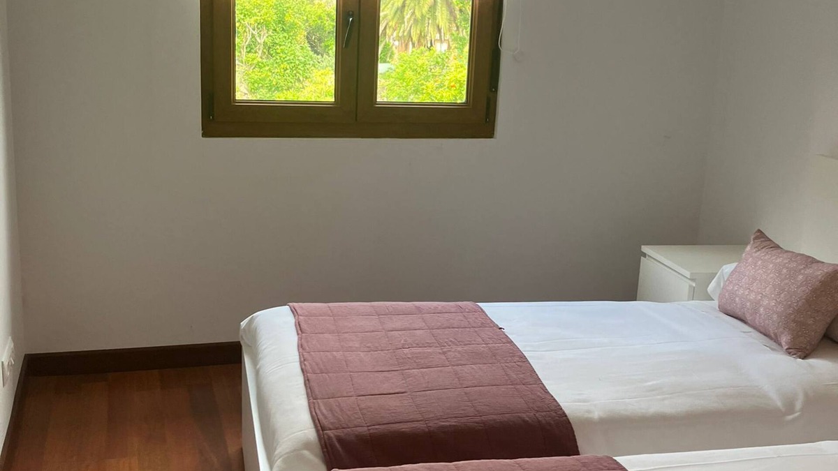 Novales Apartment | Apartamento dos Dormitorios en Novales. A 4 km de la Playa