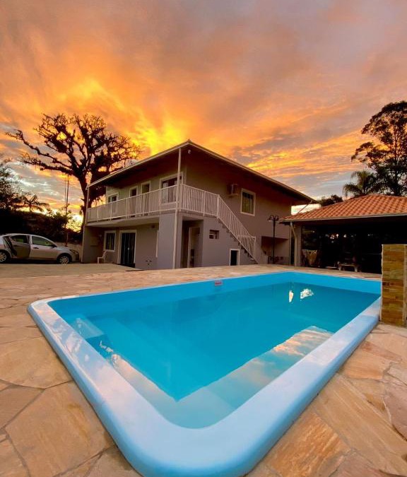 Reta Apartment | Apartamento em chácara com piscina próximo de praias com internet
