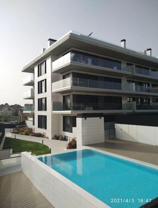 Portonovo Apartment | Apartamento en Edificio Nuevo con Piscina