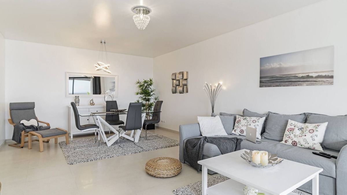 Canico Apartment | Apartamento espaçoso com piscina e vista mar, Caniço VI