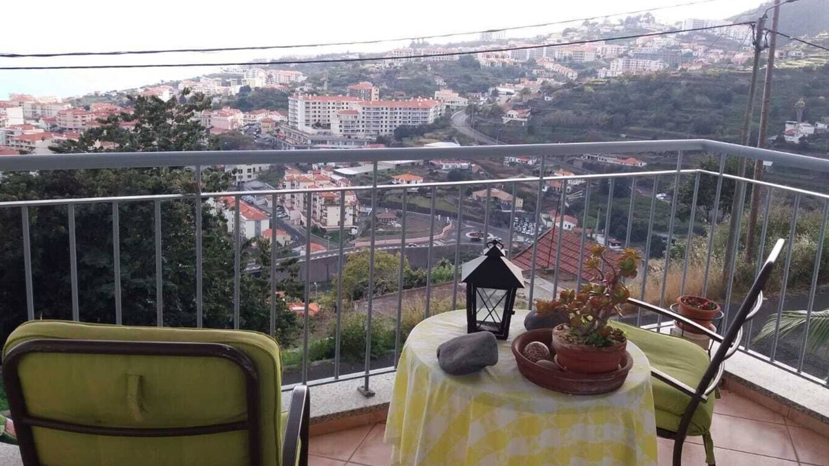 Canico Apartment | Apartamento Jade - 1 bedroom apartment sleeps 3