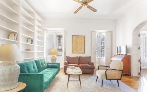 Cortes Apartment | Apartamento Paseo del Prado II en Madrid