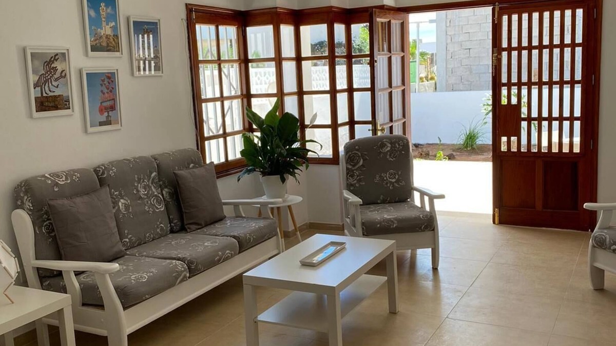 Puerto del Carmen Apartment | Apartamento recién reformado a 100m de la playa