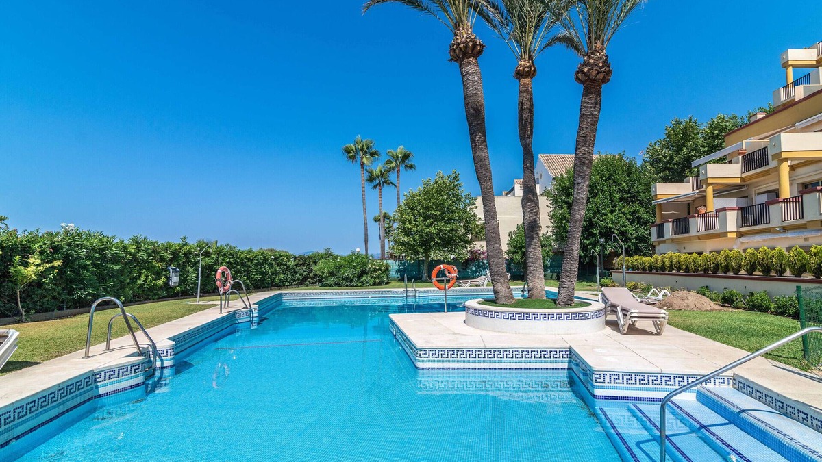 Nikki Beach Apartment | Apartamento Romana Playa with Terrace, Shared Pool, A/C & Wi-Fi