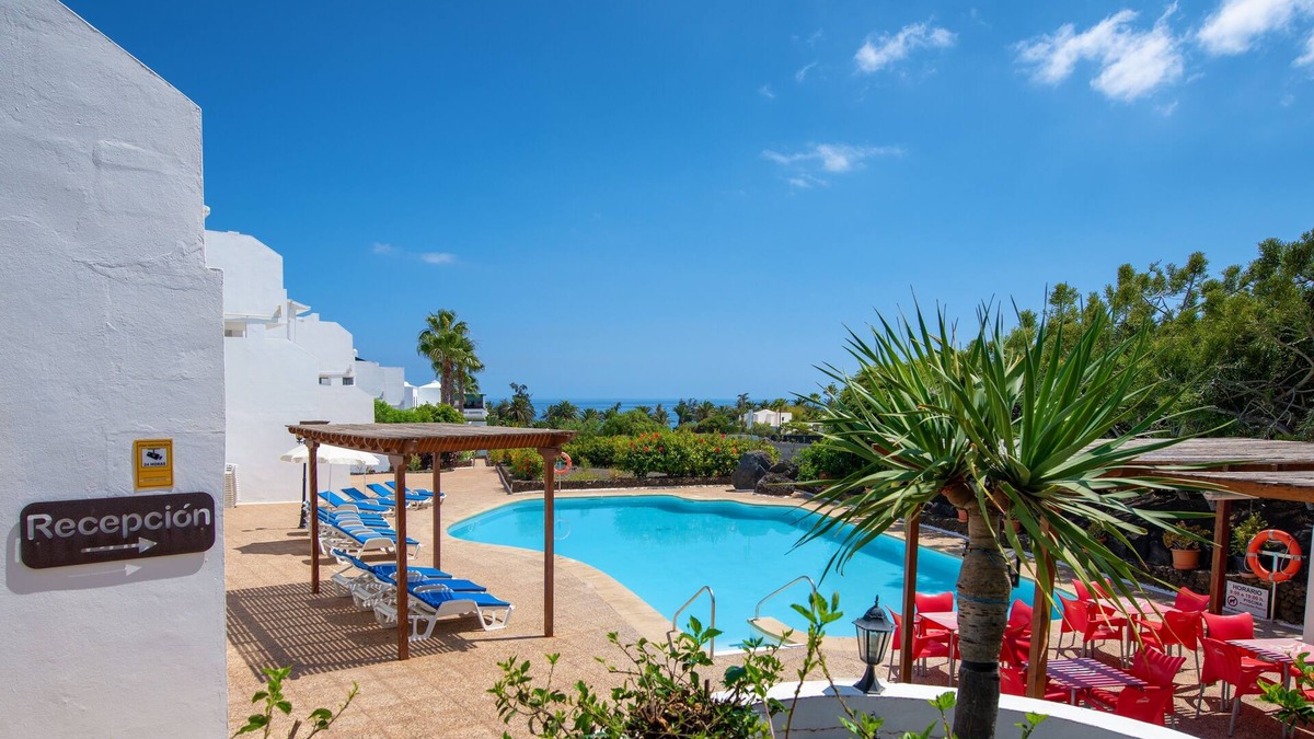 Costa Teguise Apartment | Apartamentos Camels Spring