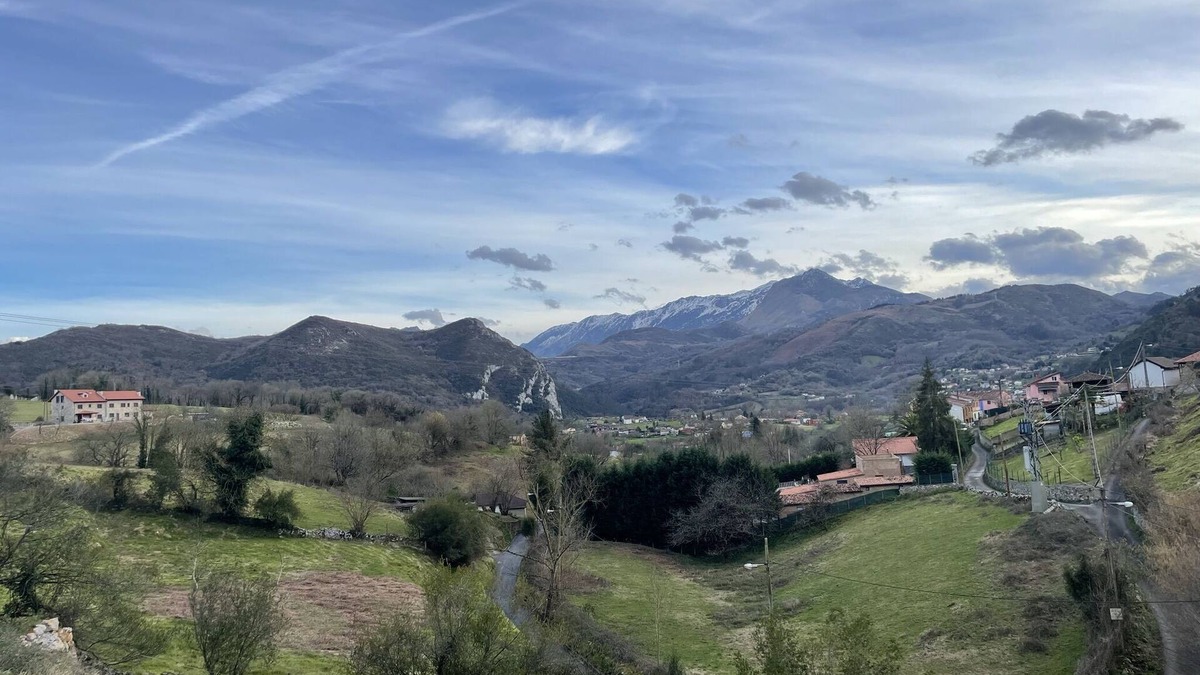 Santa Marina de Oblanca Apartment | Apartamentos Las Caldas Golf a Solo 15 Minutos del Centro de Oviedo