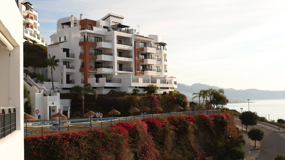 Torrox Costa Apartment | Apartement Bruno Calaceite Escape to this beautifully located apartment.