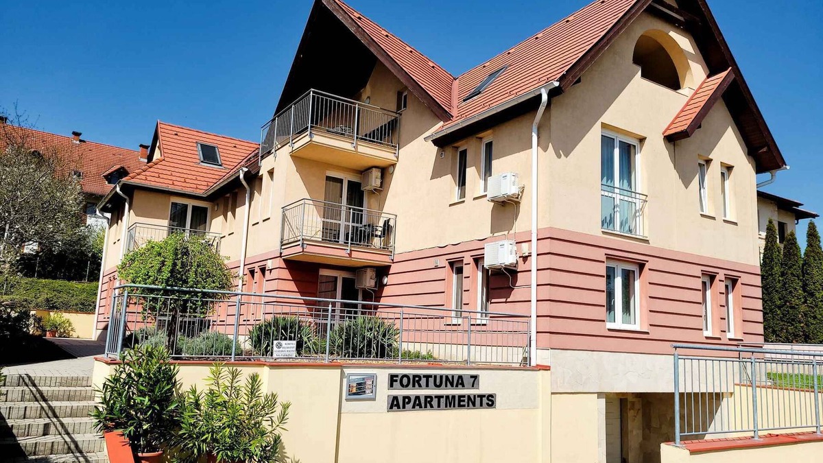 Heviz Condo | Apartement with indoor swimming pool and sauna