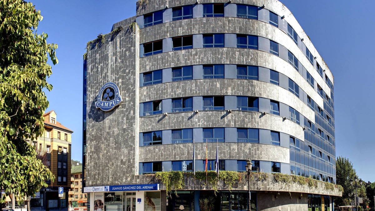 La Corredoria y Ventanielles Apartment | Aparthotel Campus