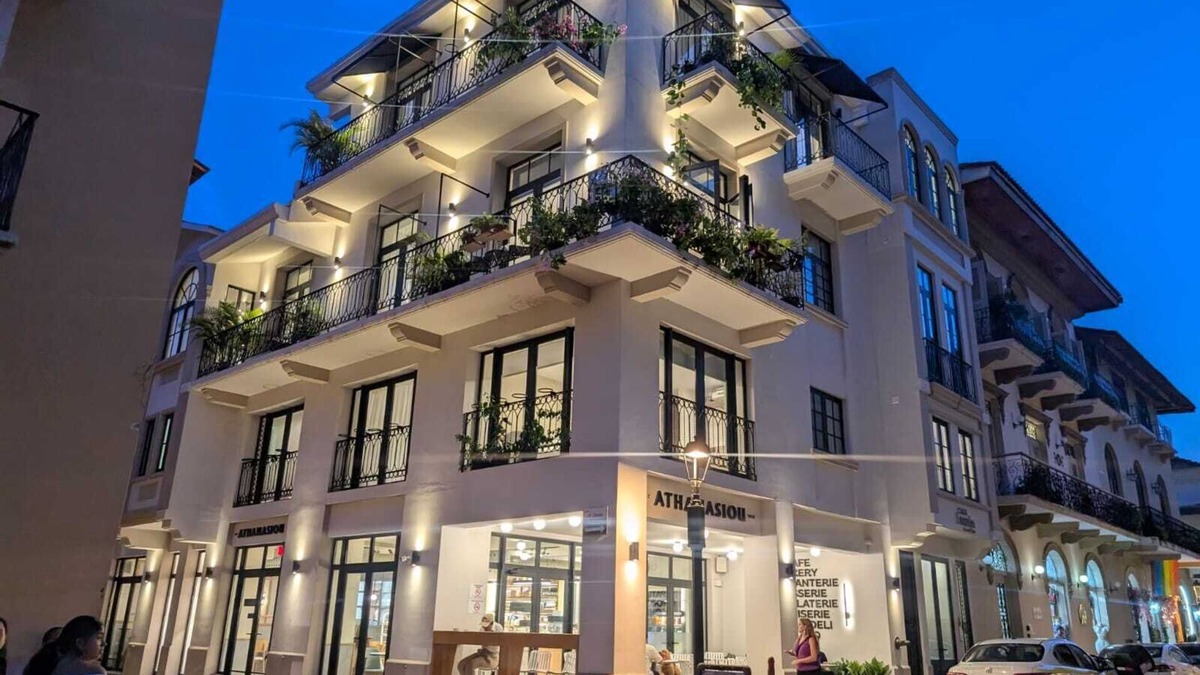 Casco Viejo Apartment | Aparthotel with 9 units - 5 studios 3 apartments with 2 bdr and 1 penthouse of 1 bdr SUPERB LOCATION