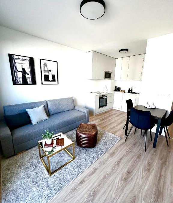 Ruzinov Apartment | Apartmán s klimatizáciou a balkónom pri letisku BTS