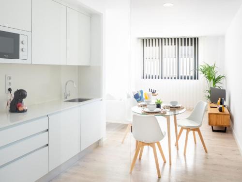 Las Palmas de Gran Canaria Apartment | Apartment Abora with Pool, Gym and Free Parking
