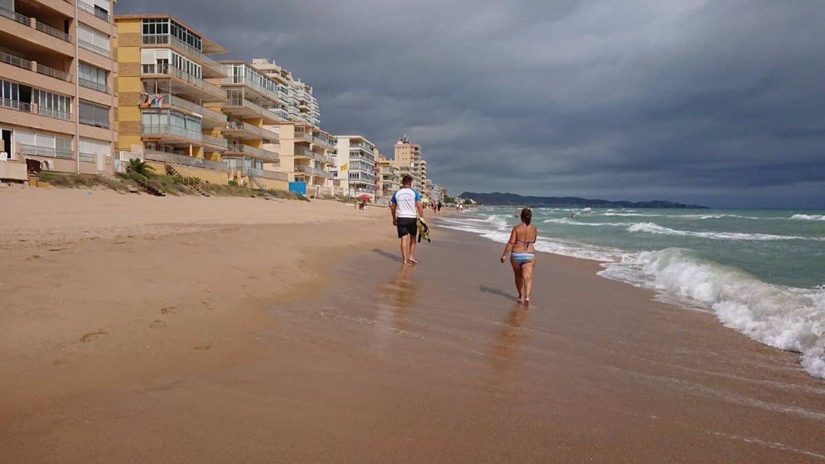 Tavernes de la Valldigna Apartment | Apartment on the beach