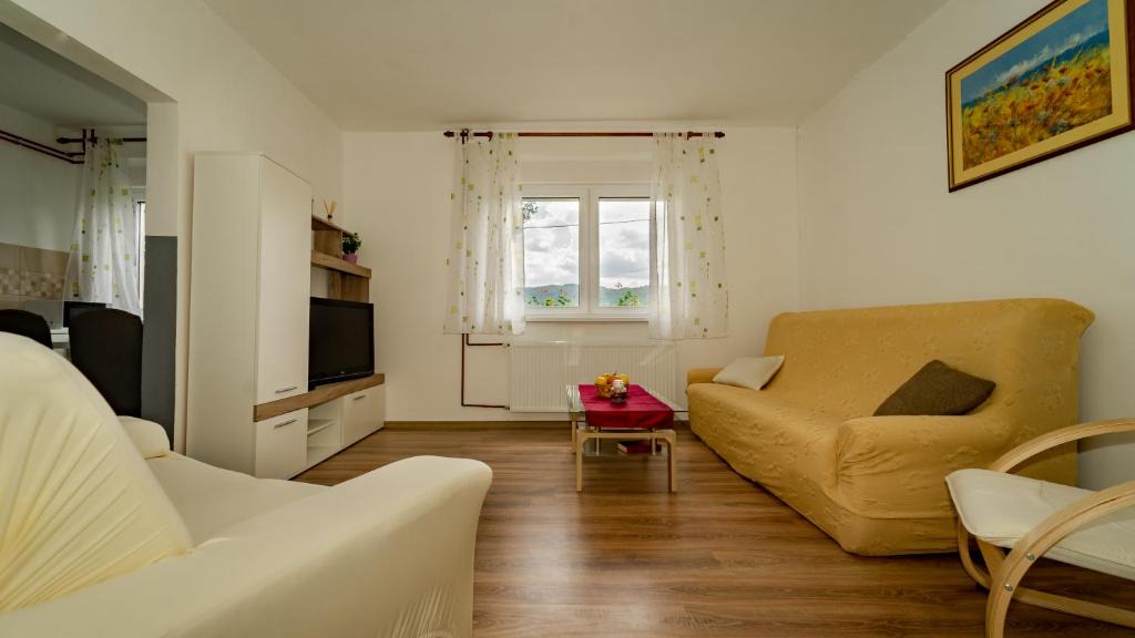 Gomirje Apartment | APARTMAN GRADINA