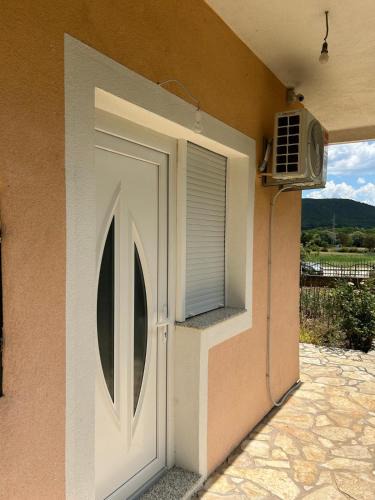 Cove Parja Apartment | Apartman GUŠI