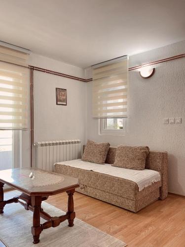 Donje Polje Apartment | Apartman Konatar