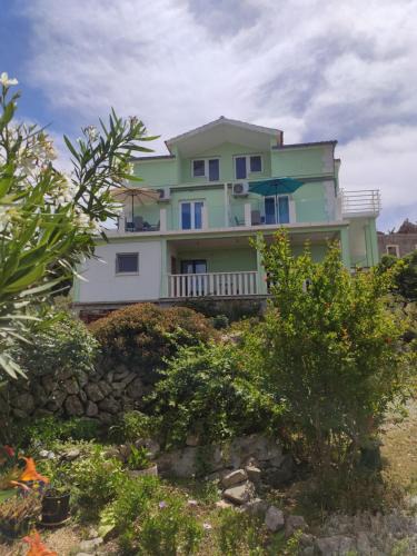 Savar Apartment | Apartman Lapis