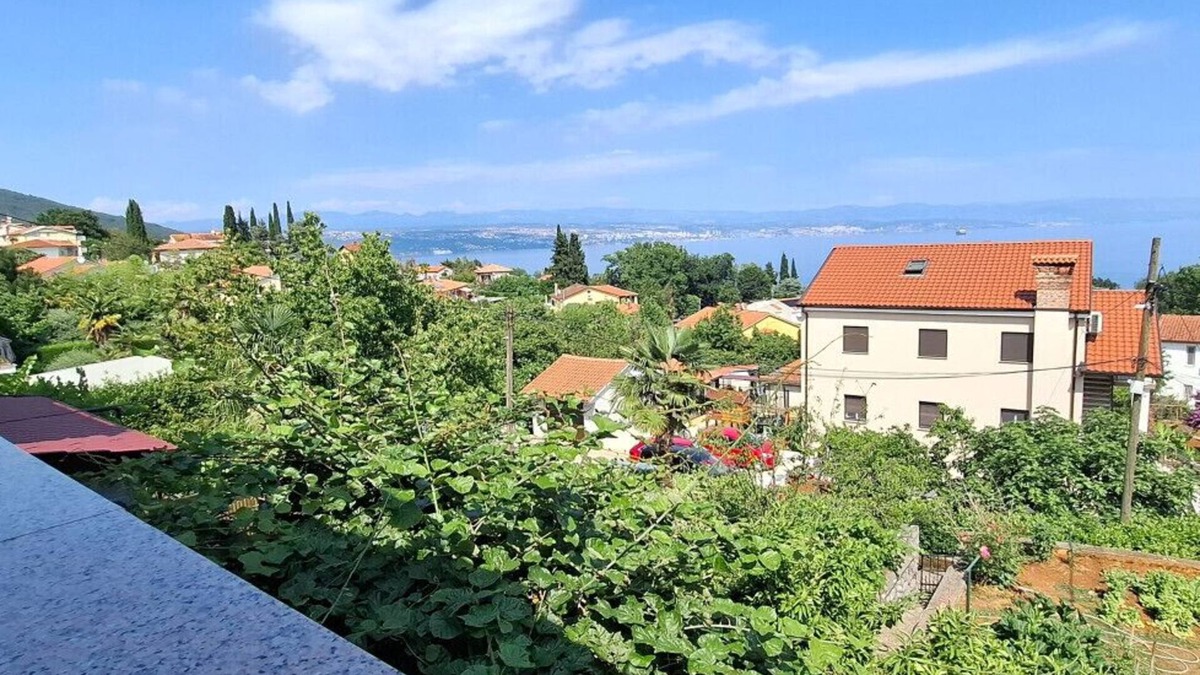 Ika Apartment | Apartman Mariana by Villas Guide