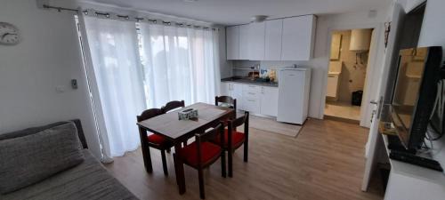 Krvavica Apartment | Apartman Marki