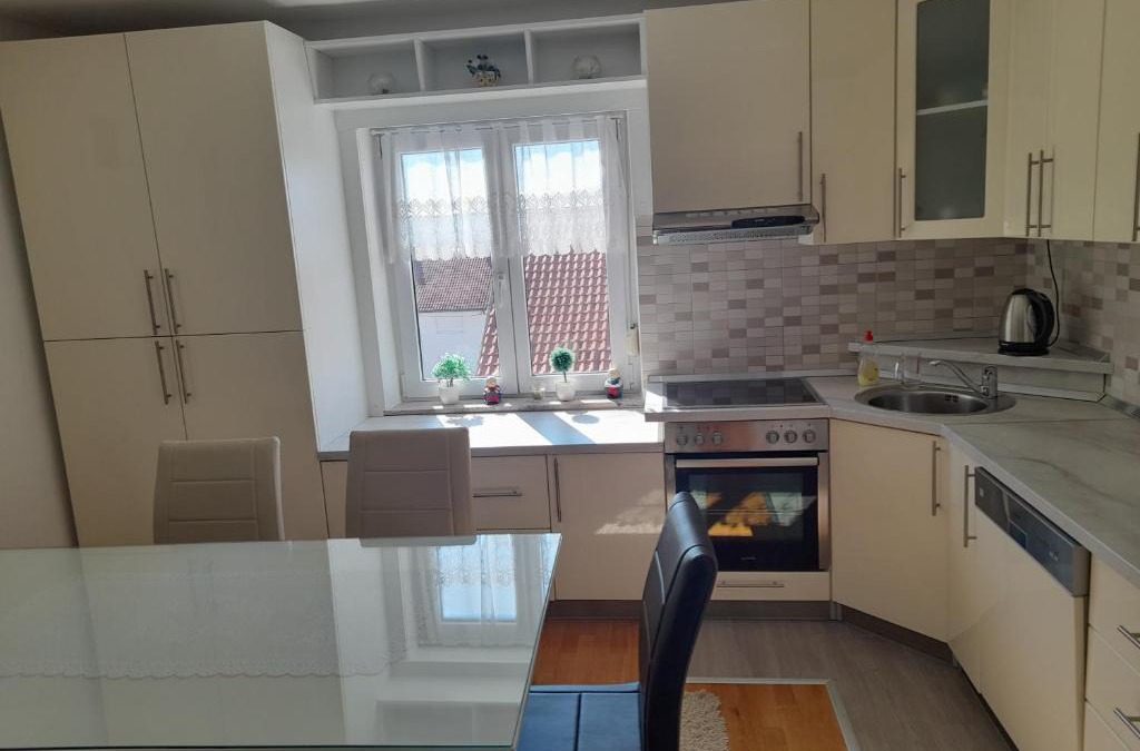 Canton 10 Apartment | Apartman Zoran