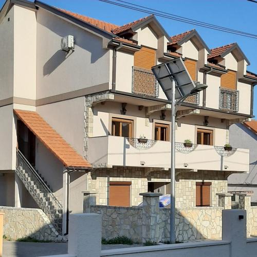 Donje Polje Apartment | APARTMANI MIA VUKSANOVIC