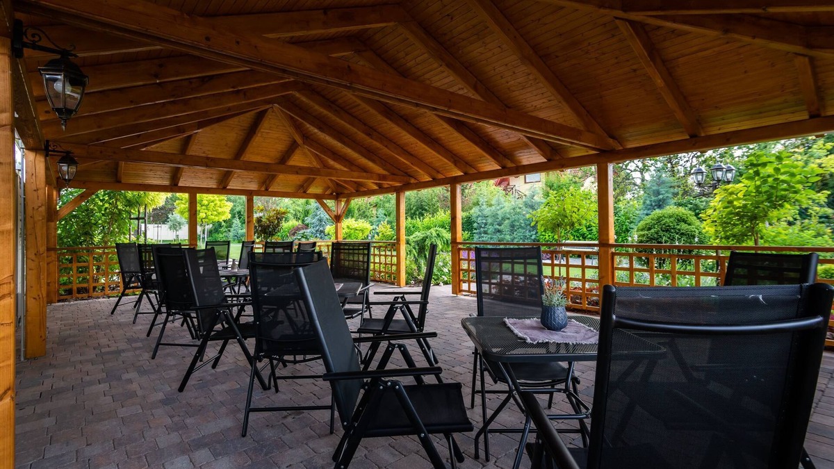 Dunajska Streda Hotel | Apartmanovy dom Villa Ephélia