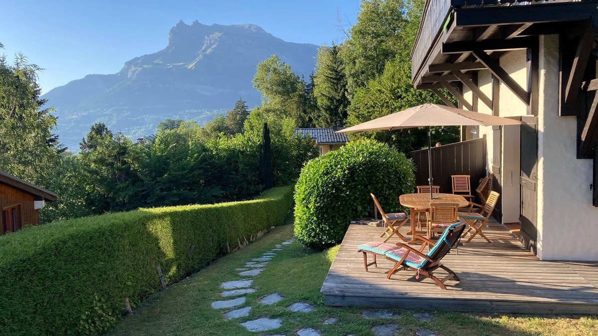 Saint-Gervais-les-Bains Apartment | Apartment 4 to 8 pers, 2 bedrooms, terrace, swimming pool, 800 m cable car
