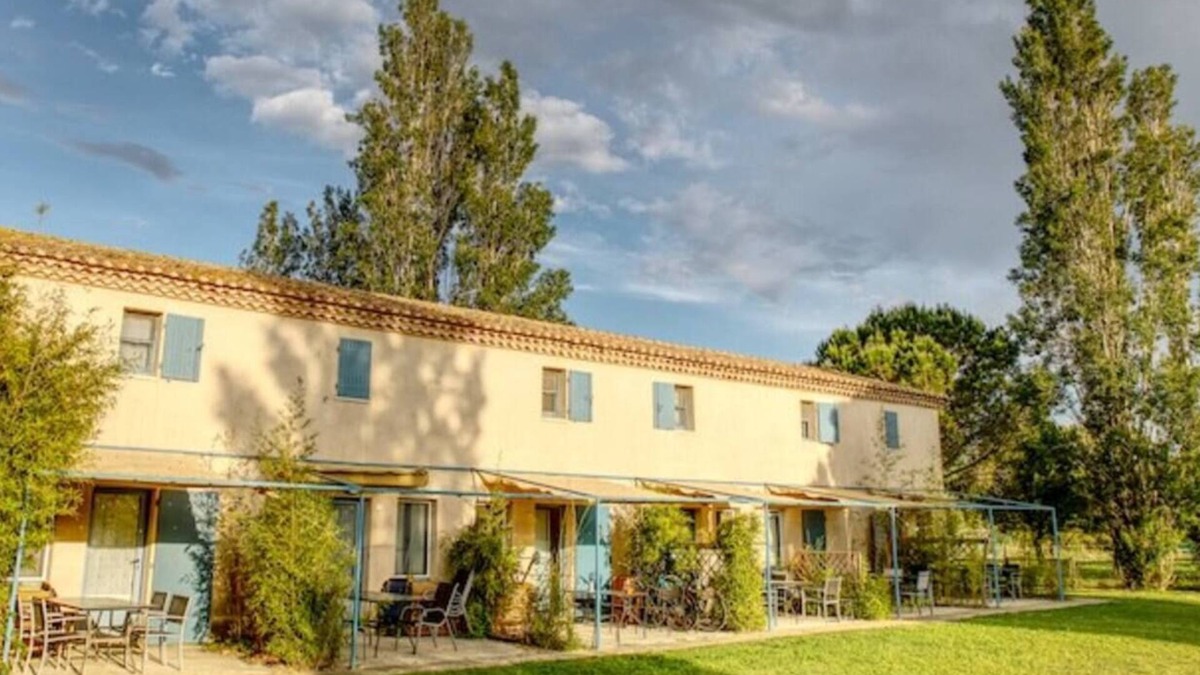 Aigues-Mortes House | Apartment with pool in the Camargue - family time in a great complex