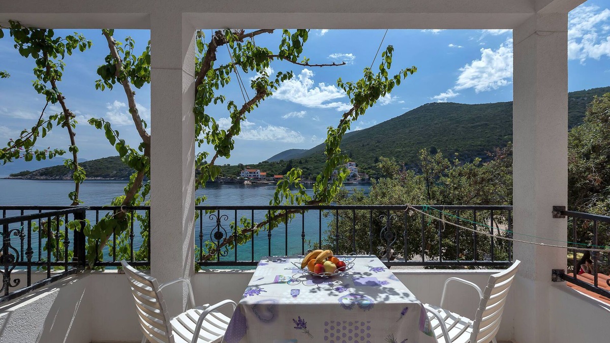 Pokrivenik Apartment | Apartment and Rooms Nikola (38301-A4) - Zastrazisce - island Hvar