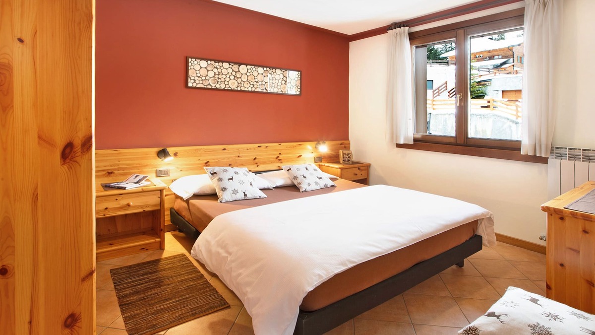 Santa Caterina Valfurva Apartment | Apartment 'Chalet Primula 7' with Mountain View, Shared Garden and Wi-Fi